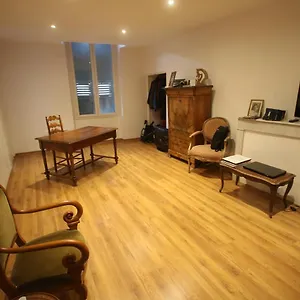 https://super-appartement-avec-belle-luminosit-en-plein-centre.fr-provencehotel.com